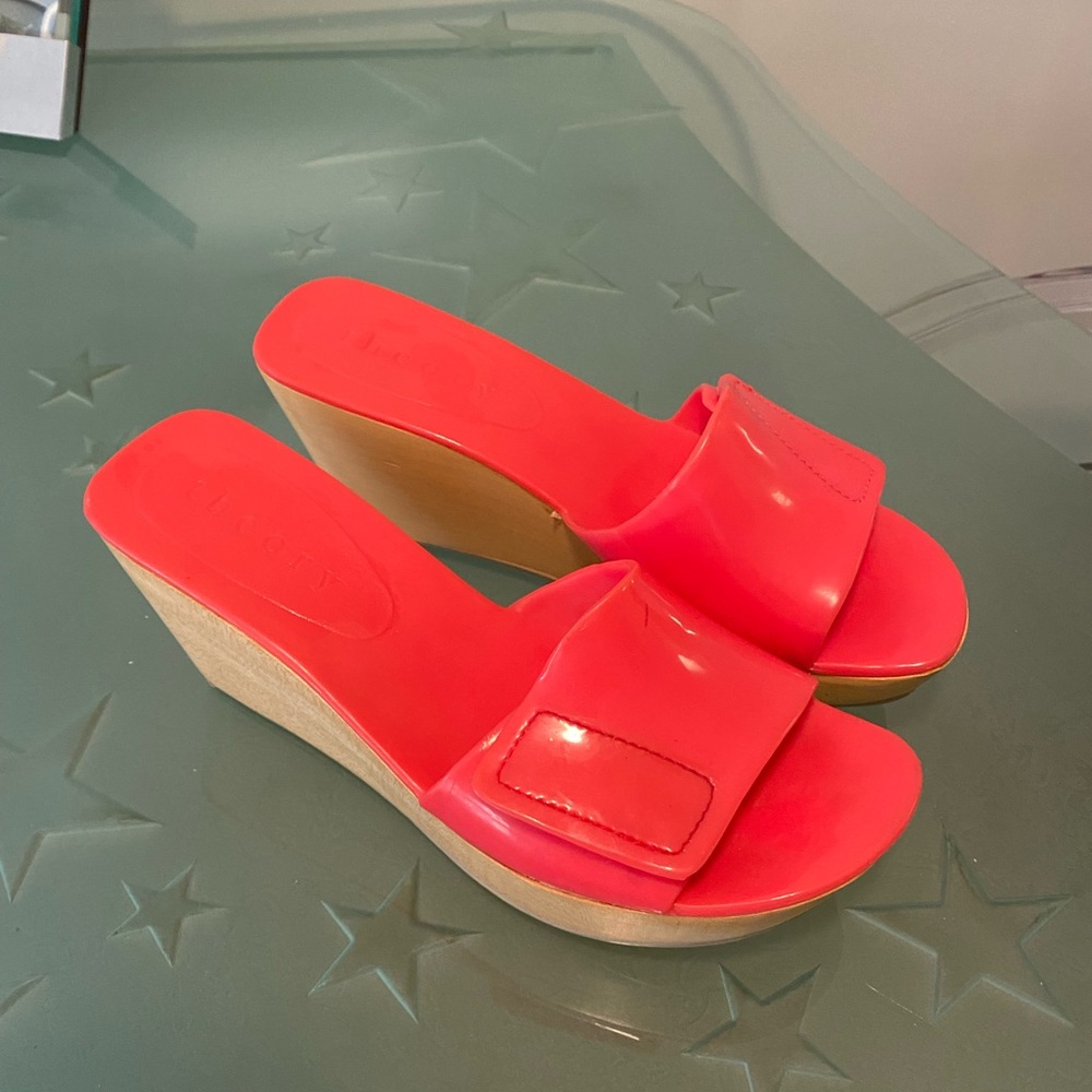 Theory jelly wedges